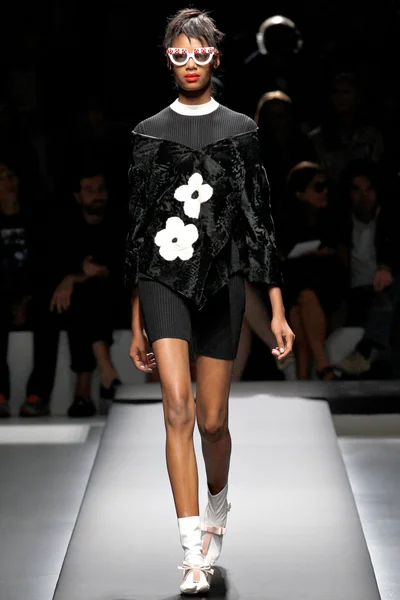 Look 13